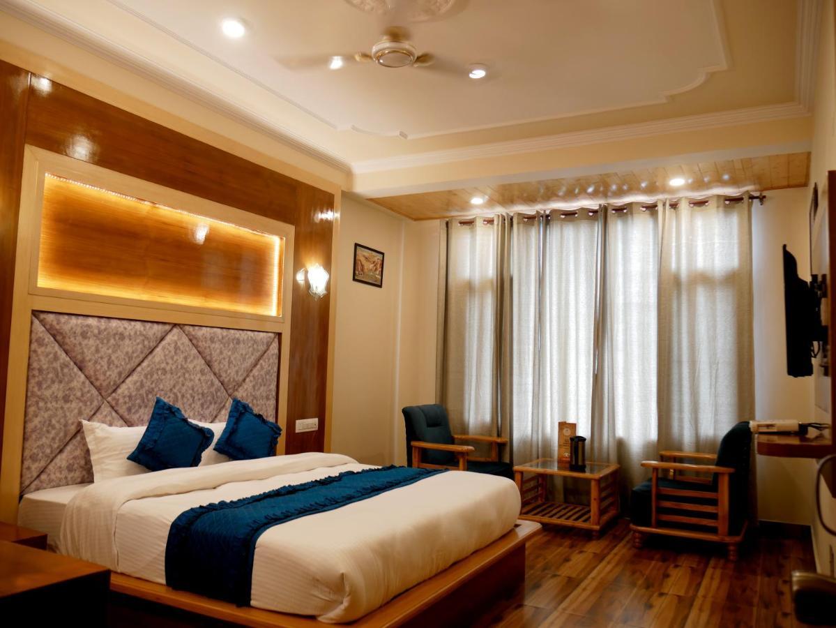 مايالي New Ambika International Mall Road Hotel المظهر الخارجي الصورة
