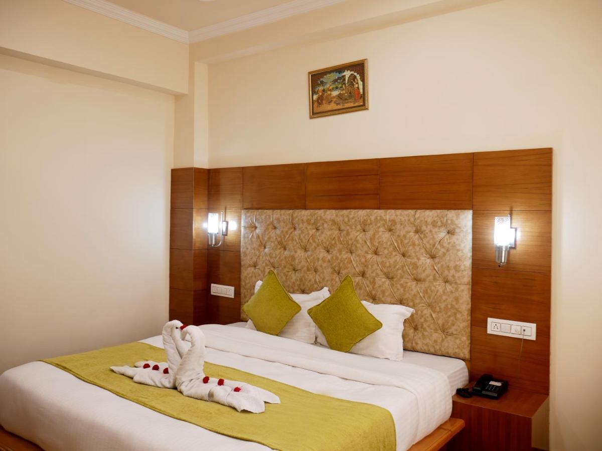 مايالي New Ambika International Mall Road Hotel المظهر الخارجي الصورة