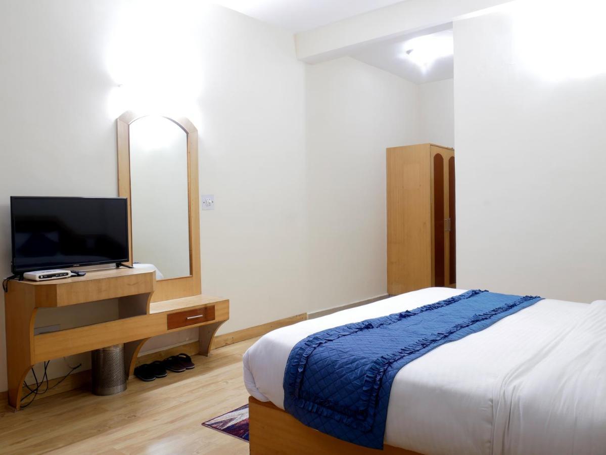 مايالي New Ambika International Mall Road Hotel المظهر الخارجي الصورة