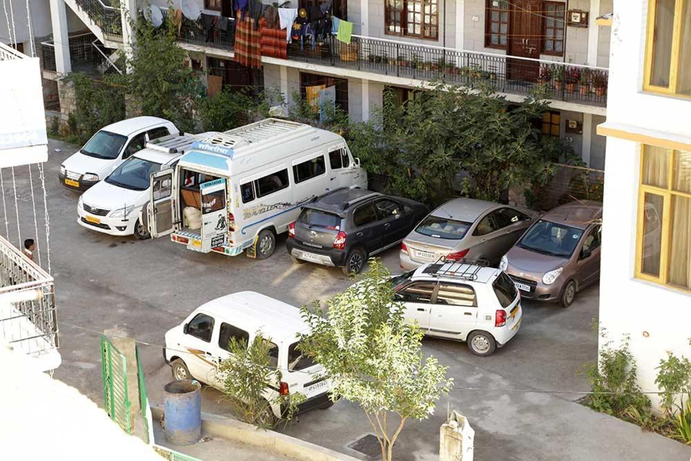مايالي New Ambika International Mall Road Hotel المظهر الخارجي الصورة